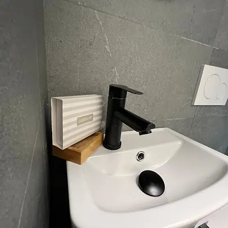 Sea Front Studio - Apartment